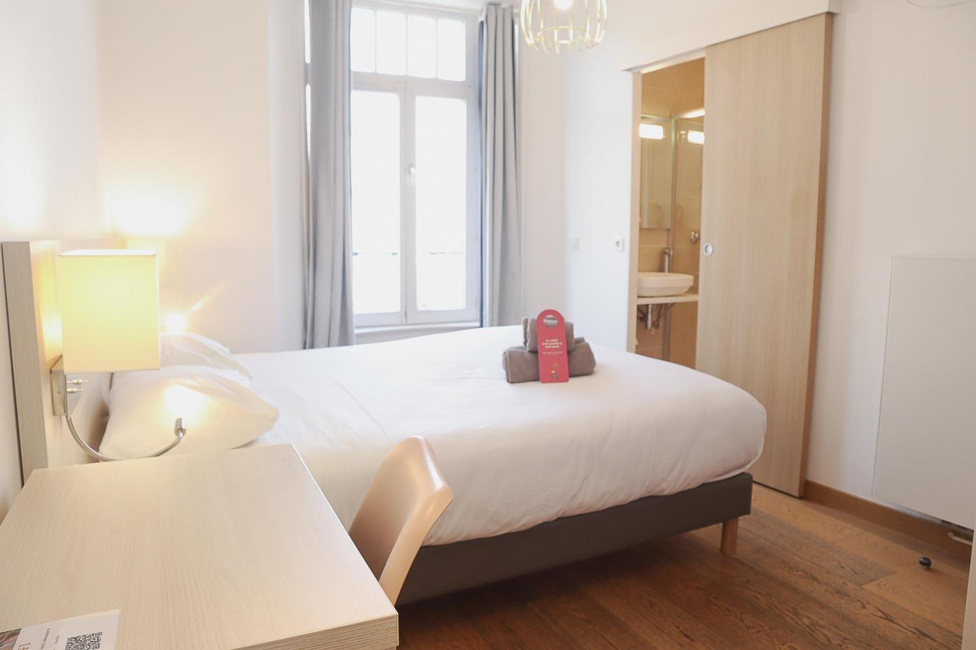 Hotel Ambassadeur ลีลล์ ภายนอก รูปภาพ